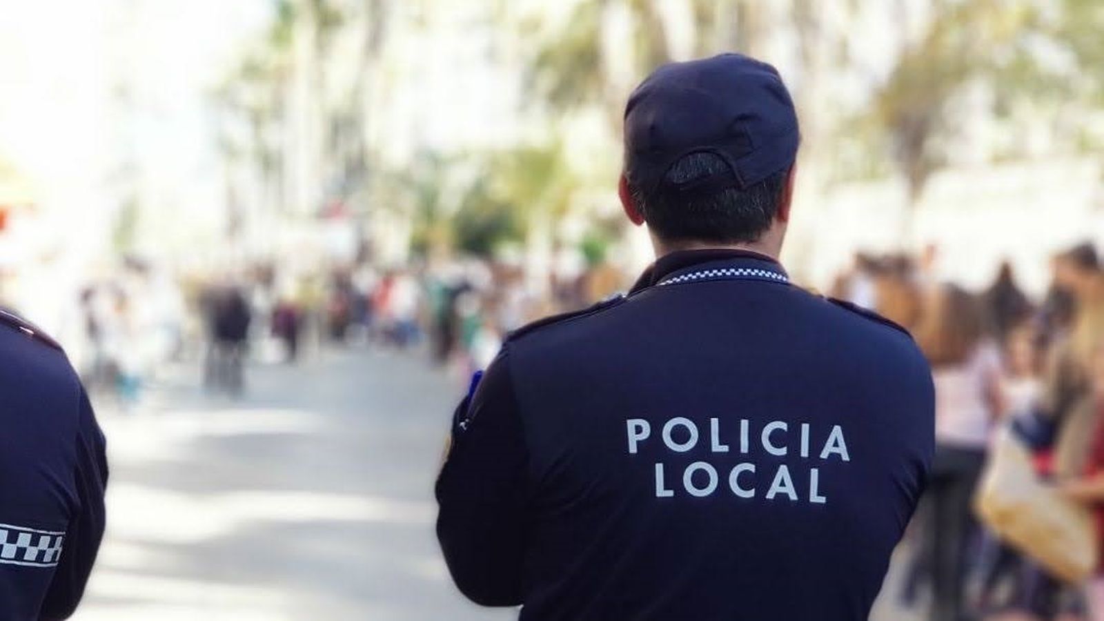 Un policia local d'Elx, en arxiu