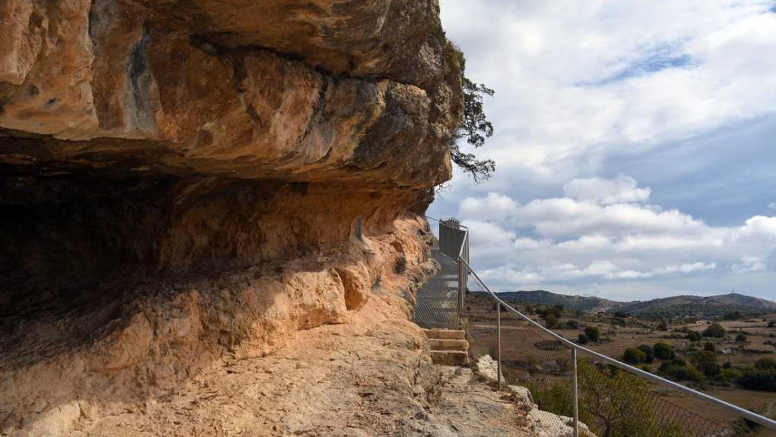 Les pintures rupestres de Morella estan declarades Patrimoni Mundial per la Unesco.