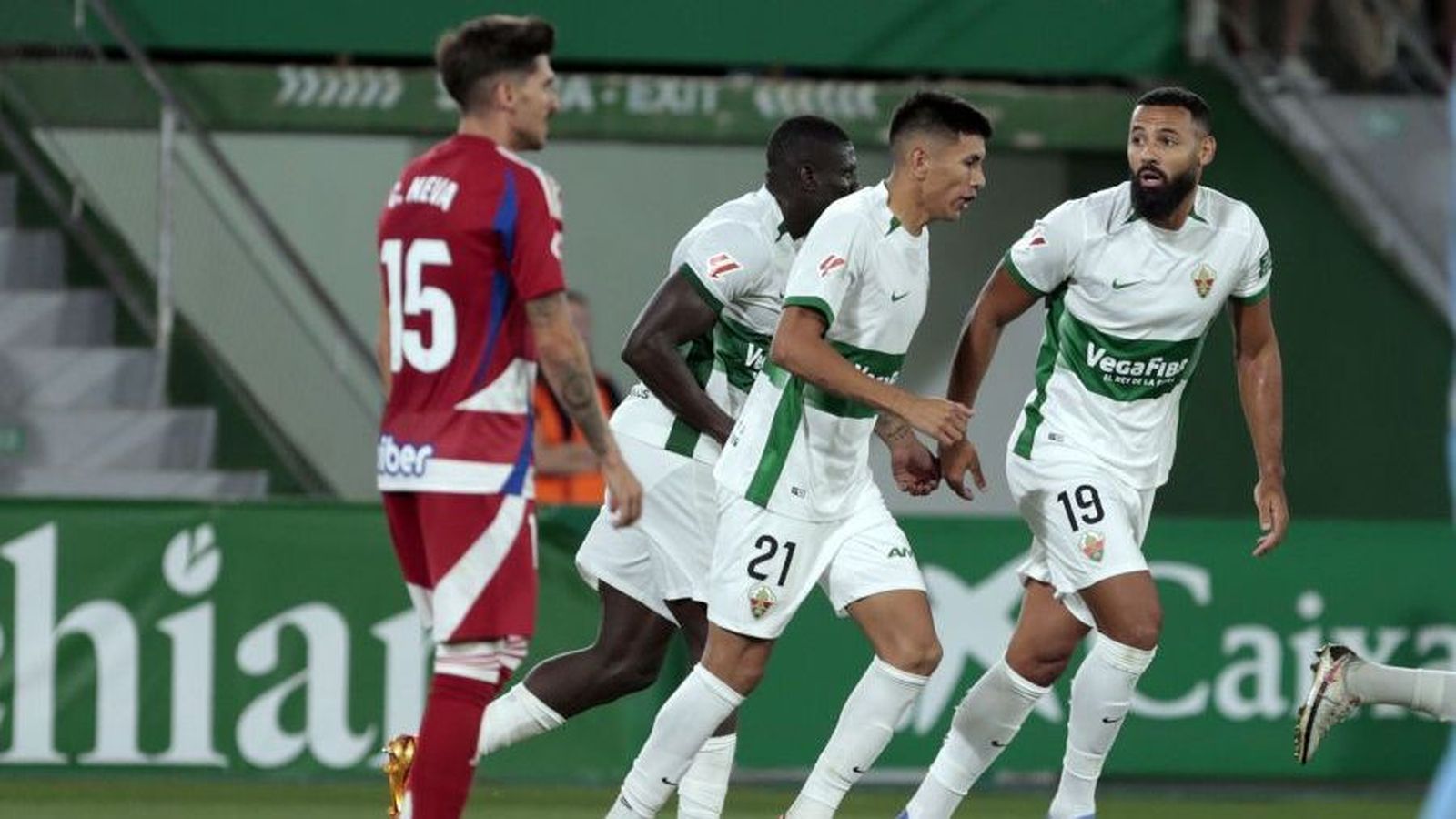 Mourad celebra el gol de l'empat