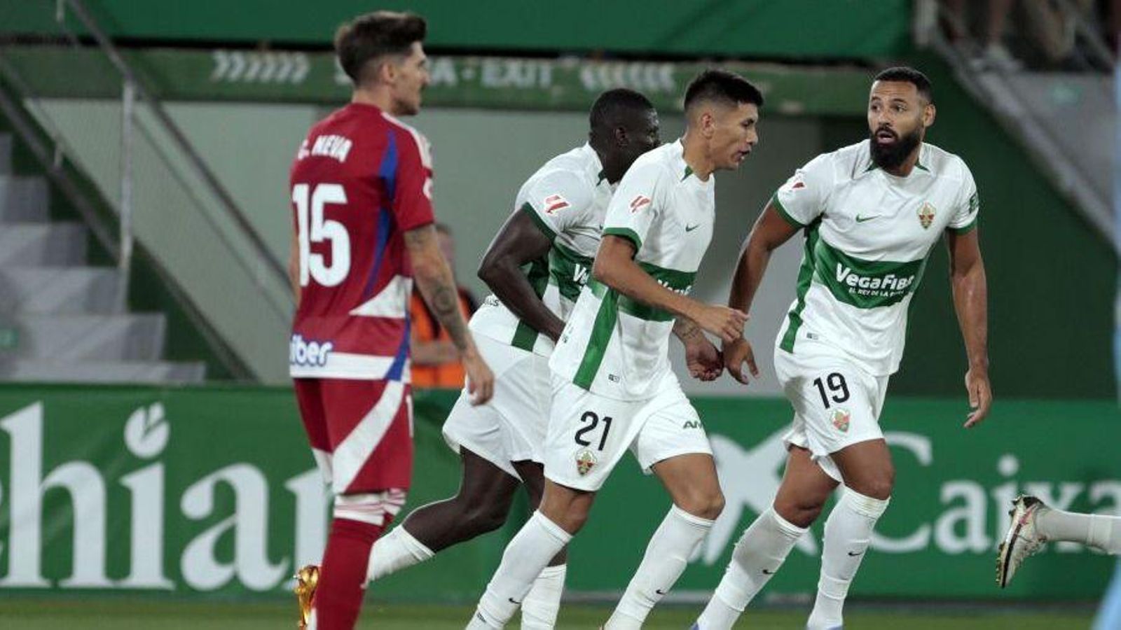 Mourad celebra el gol de l'empat