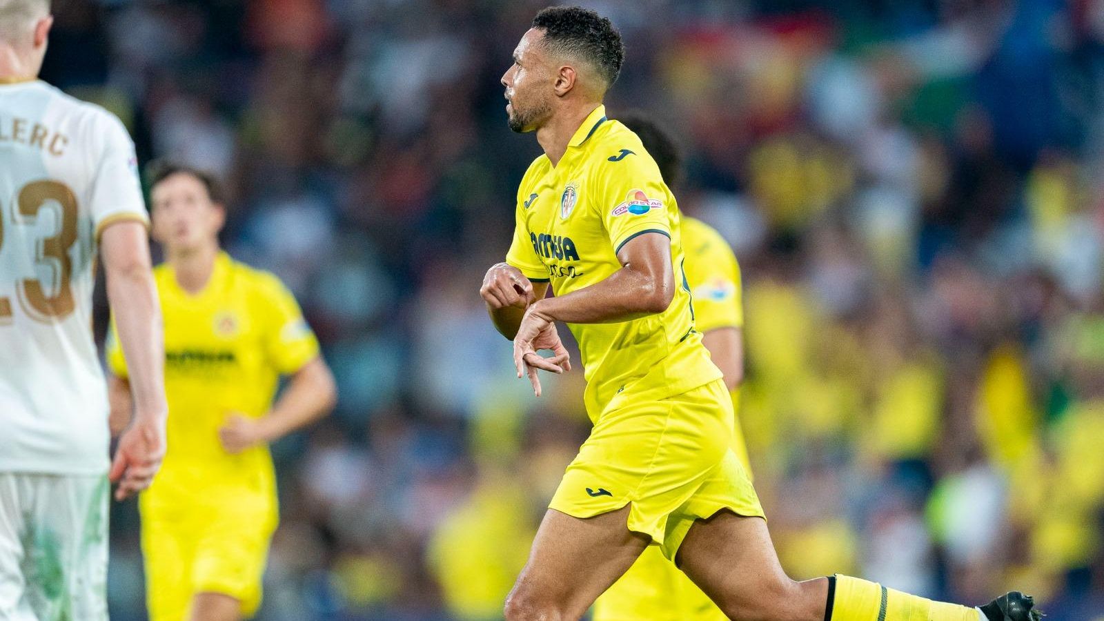 Coquelin en una acció en el partit contra l'Elx