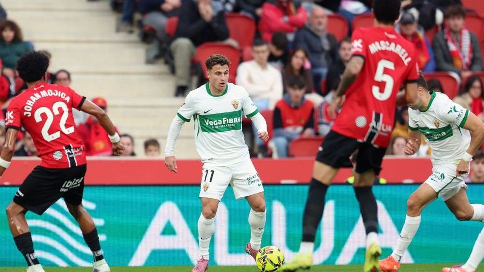 Germán Valera, en una acció del duel de la primera volta