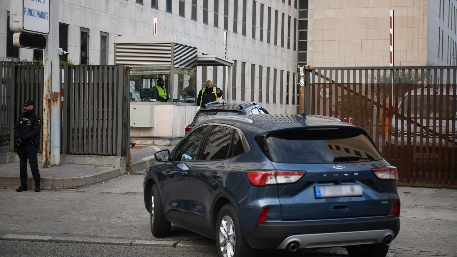 El vehicle de Begoña Gómez entra als jutjats, este dimecres