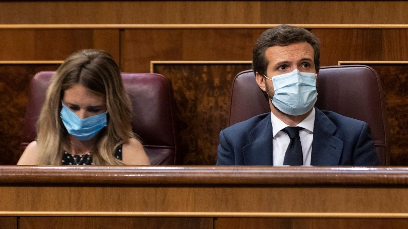 Cayetana Álvarez de Toledo i Pablo Casado, durant una sessió plenària del Congrés