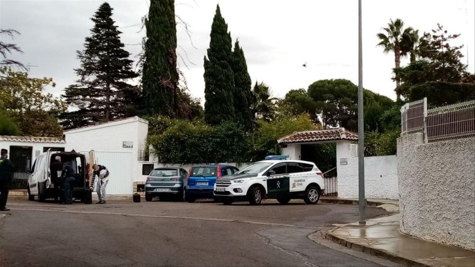 Imatge del xalet de l'urbanització de l'Eliana quan la Guàrdia Civil