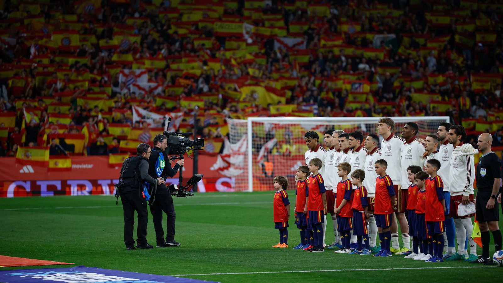 Imatge de l'inici del partit entre Espanya i Egipte