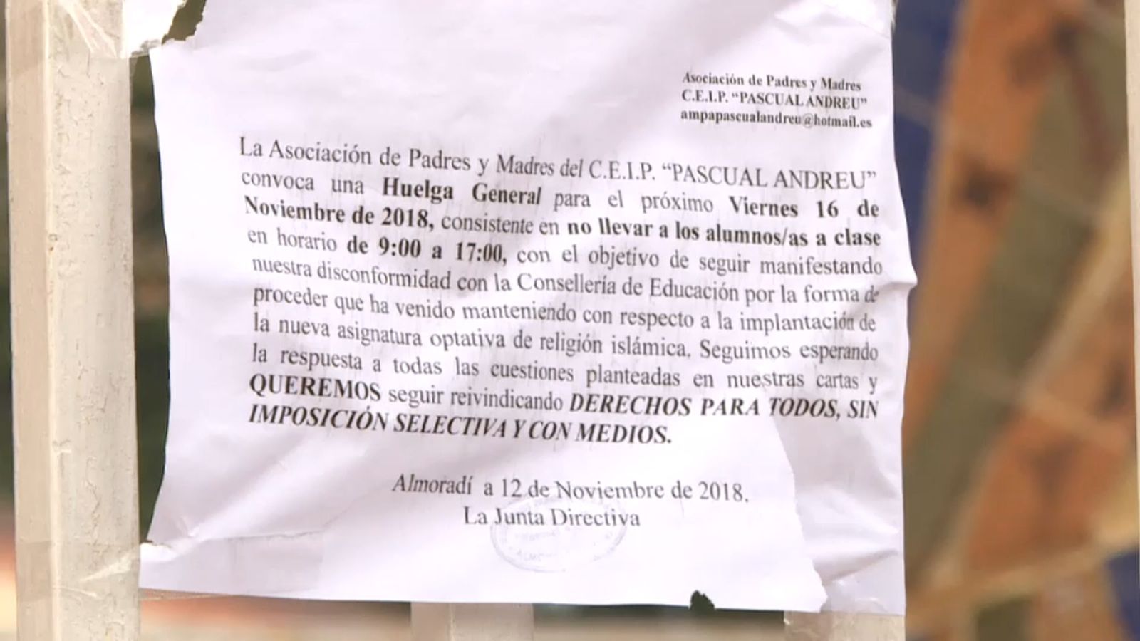 Un terç de l\'alumnat de tres col·legis d\'Almoradí, de vaga