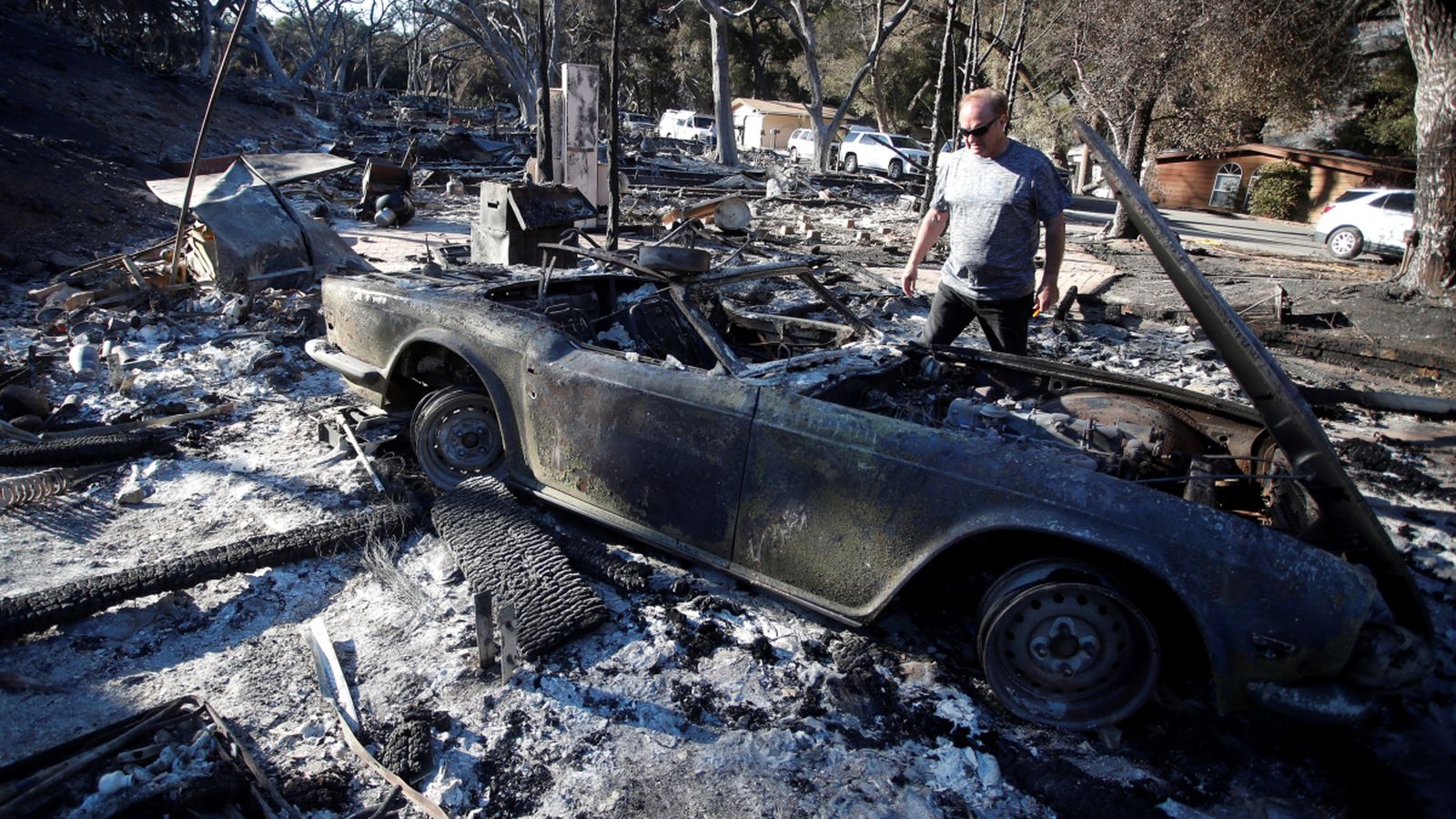 El foc ha devastat la ciutat de Westlake Village