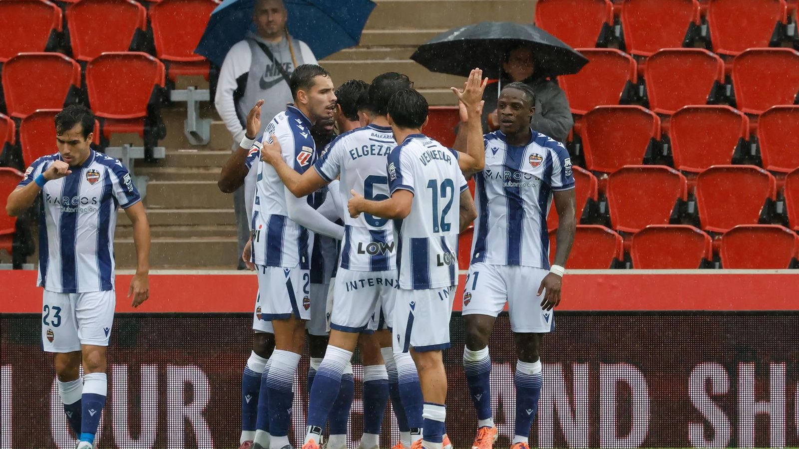 Etta Eyong ha marcat el primer gol del partit