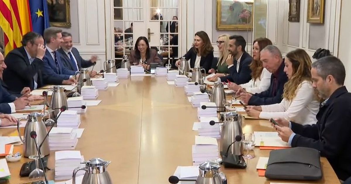 El PP i Vox rebutgen a les Corts prorrogar la comissió de la dana i el ...