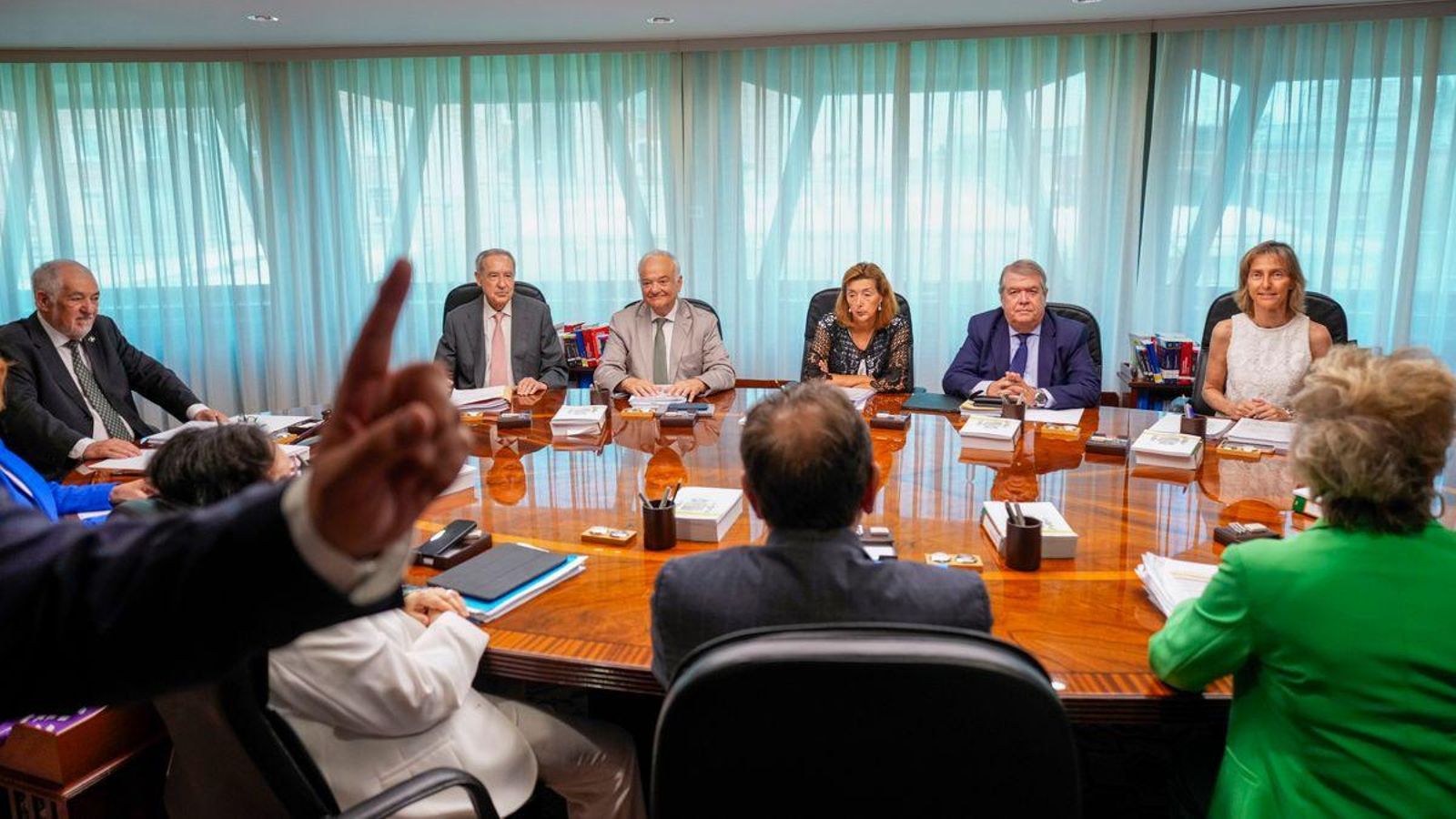 En imatge, la deliberació del Tribunal Constitucional sobre la llei d'amnistia