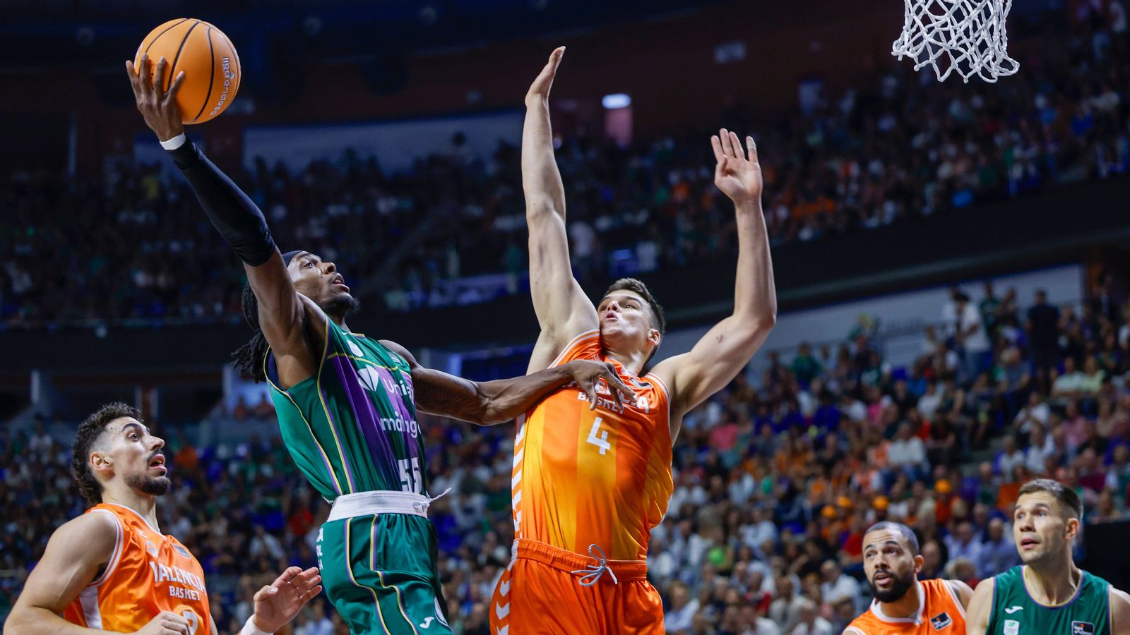 Imatge del partit entre l'Unicaja i el València Basket