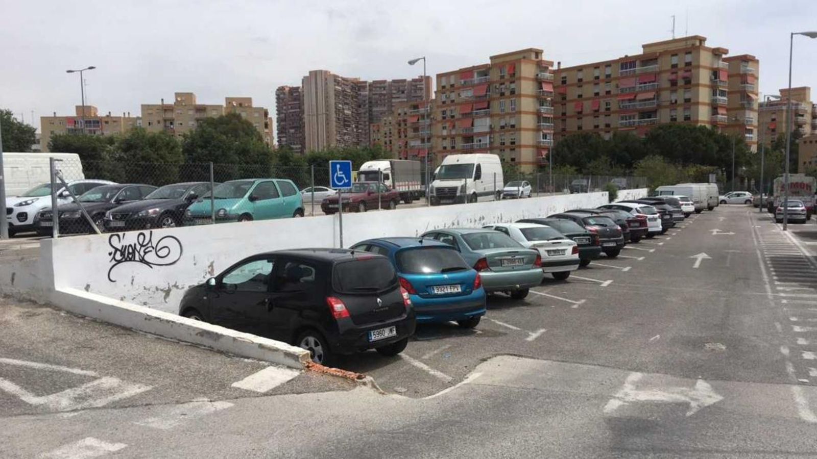 Des de l'aparcament de Benalua eixiran autobusos llançadora amb el centre de la ciutat