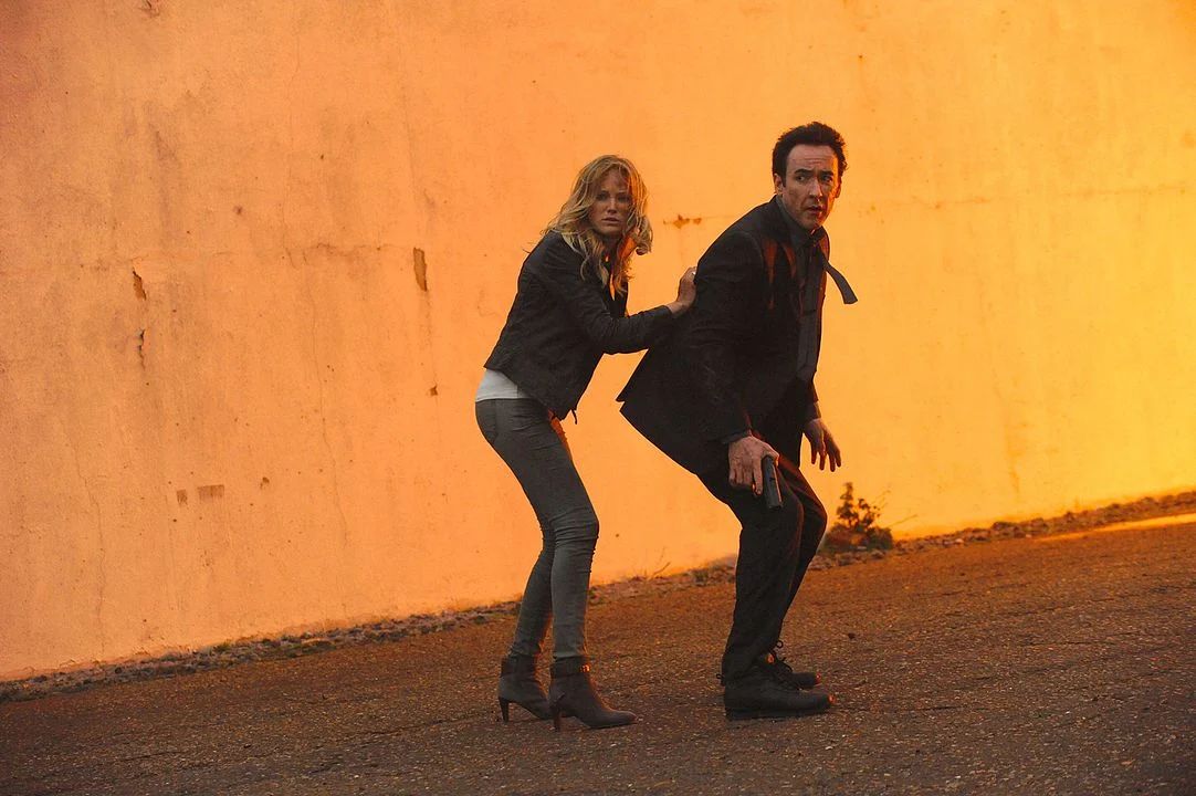 Código de defensa amb John Cusack, diumenge a les 15.45 h. Código de defensa amb John Cusack, diumenge a les 15.45 h.