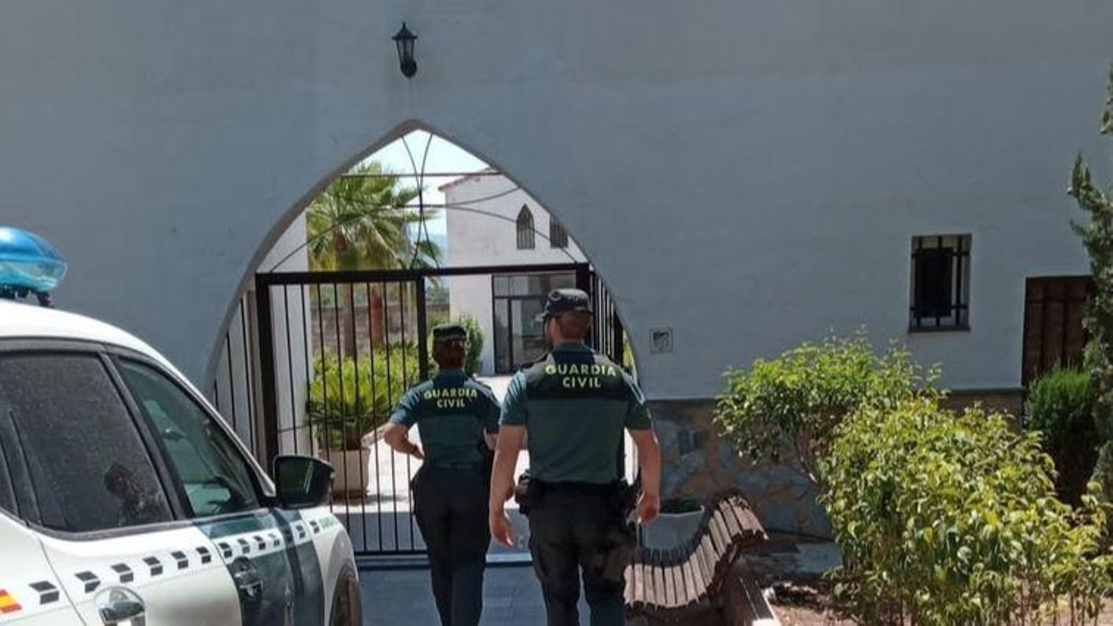 Detenen un home per profanar tombes a Alfarrasí