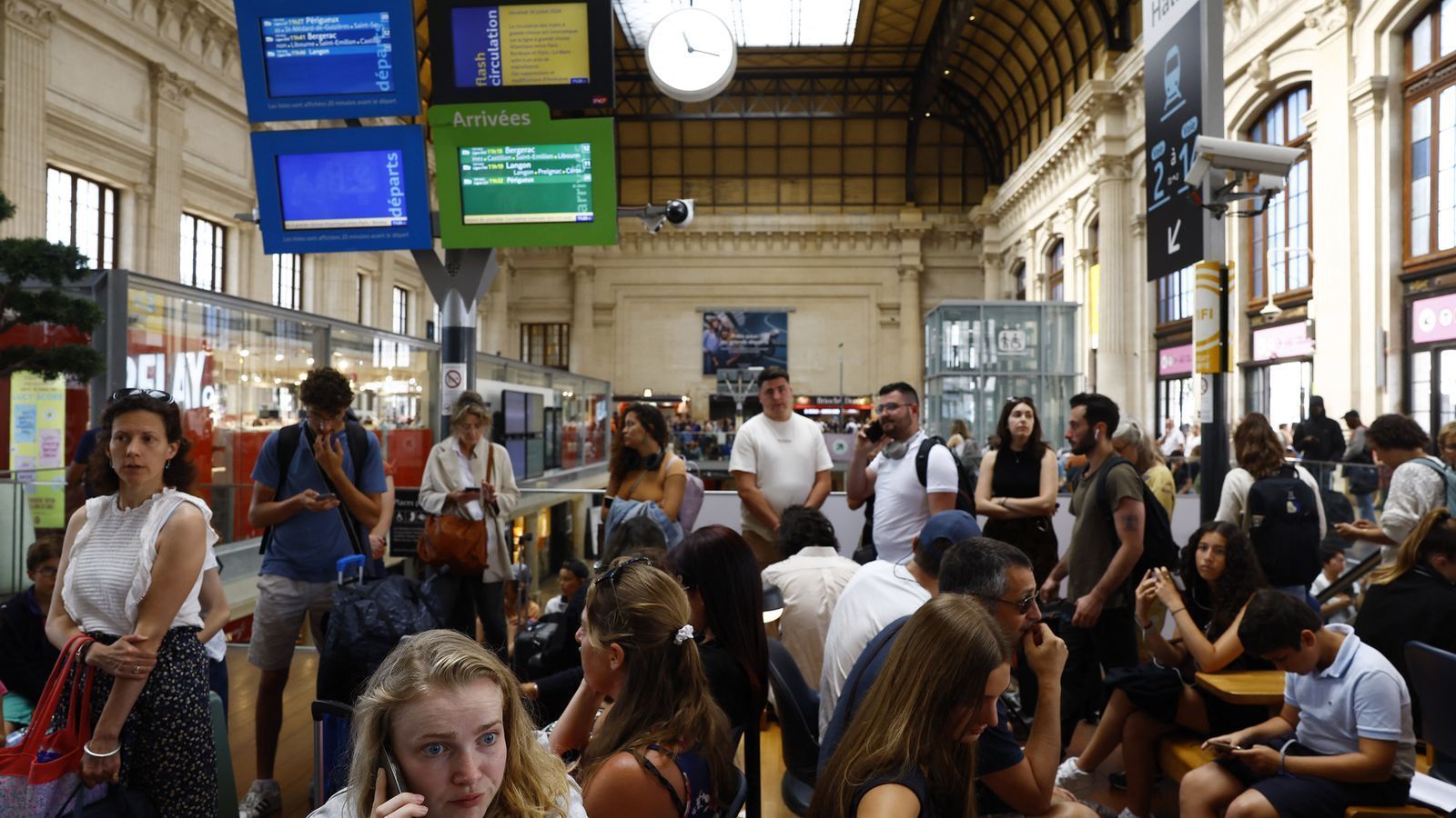 L'estació de Bordeus-Sant Joan, de gom a gom este divendres