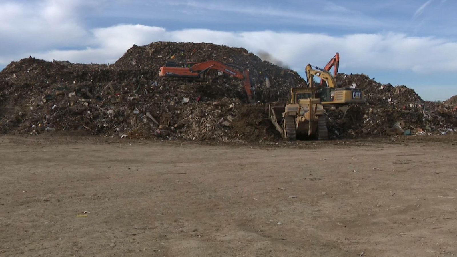 El punt de transferència de residus de Manises, on treballaven les màquines este dimarts