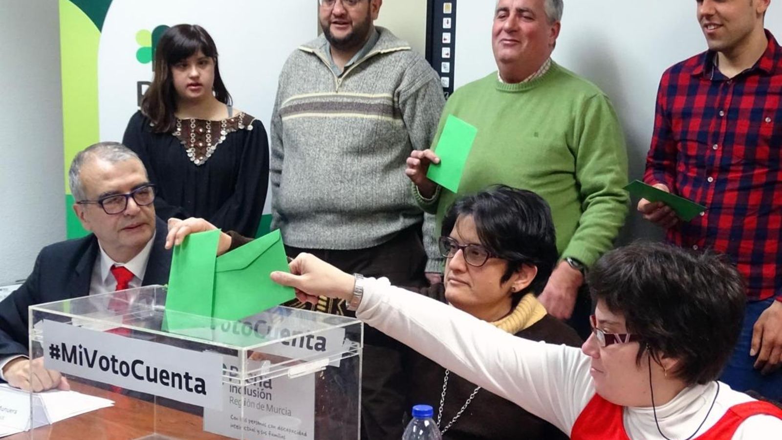 La Junta Electoral Central revisa les demandes de les persones amb diversitat funcional intel·lectual