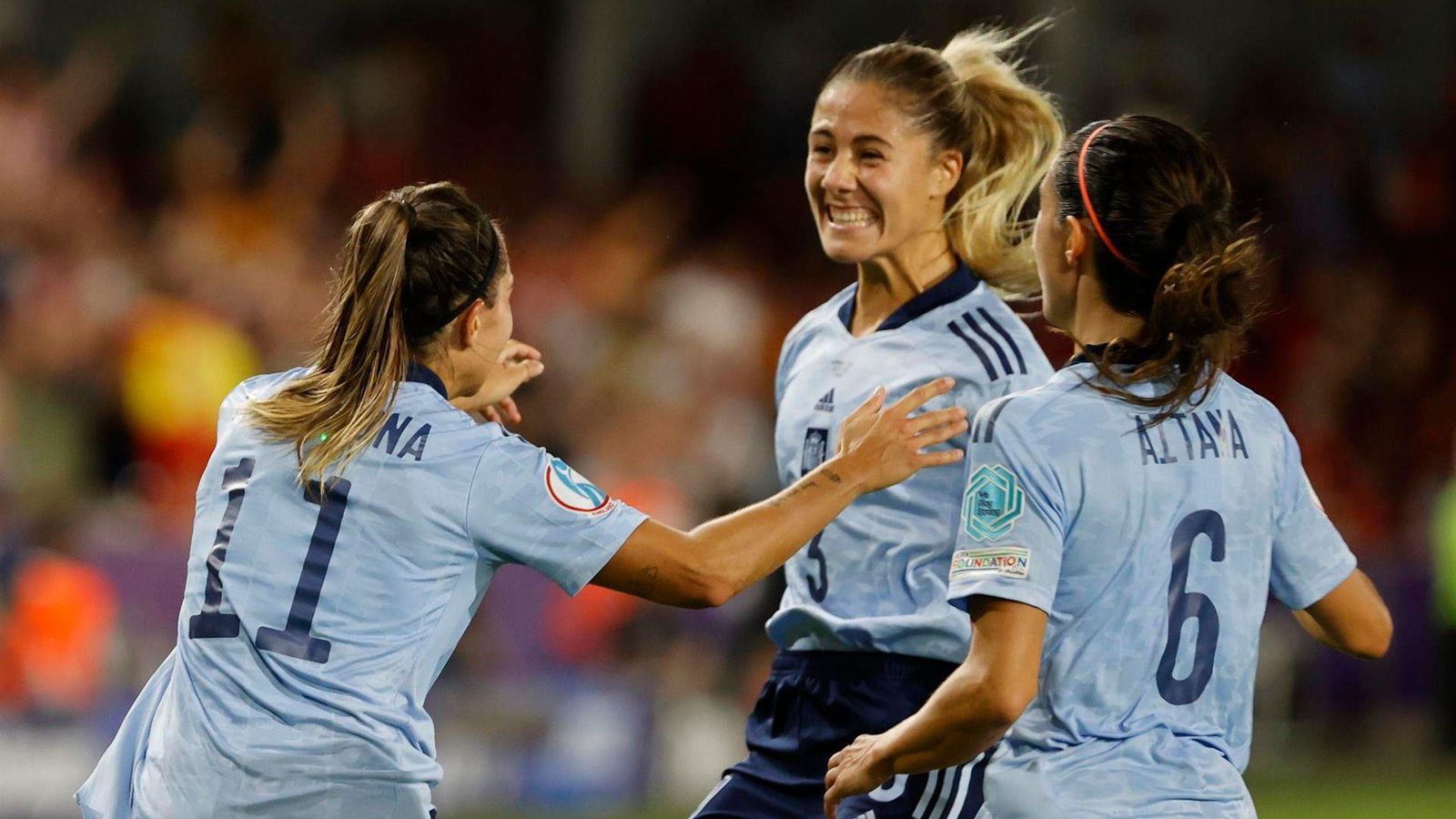 Les jugadores espanyoles celebren el gol