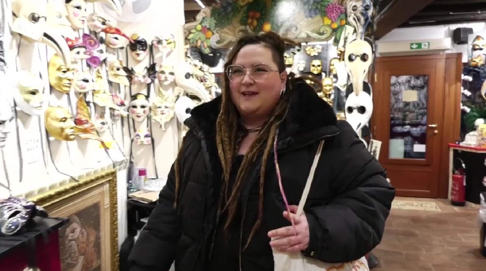 Amb Alba, de Muro, anirem a Ca'Macana, un tradicional taller de màscares venecianes