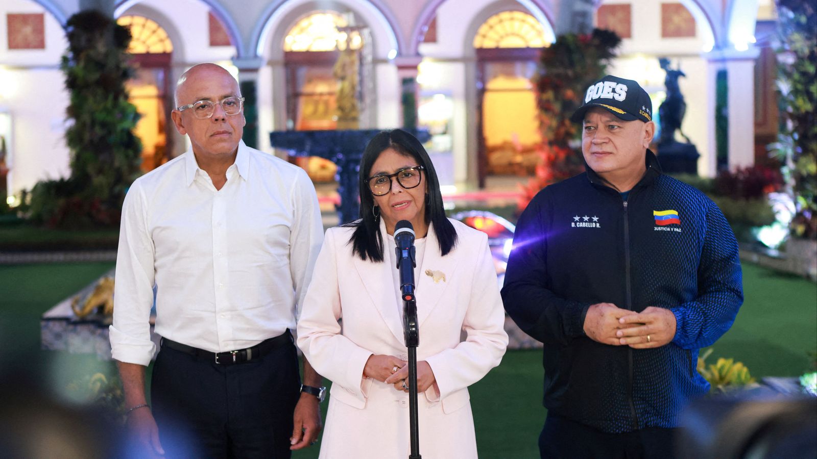 La presidenta interina de Veneçuela, Delcy Rodriguez, amb el  President d'Assemblea Nacional Jorge Rodriguez i Ministre d'Interior Diosdado Cabello