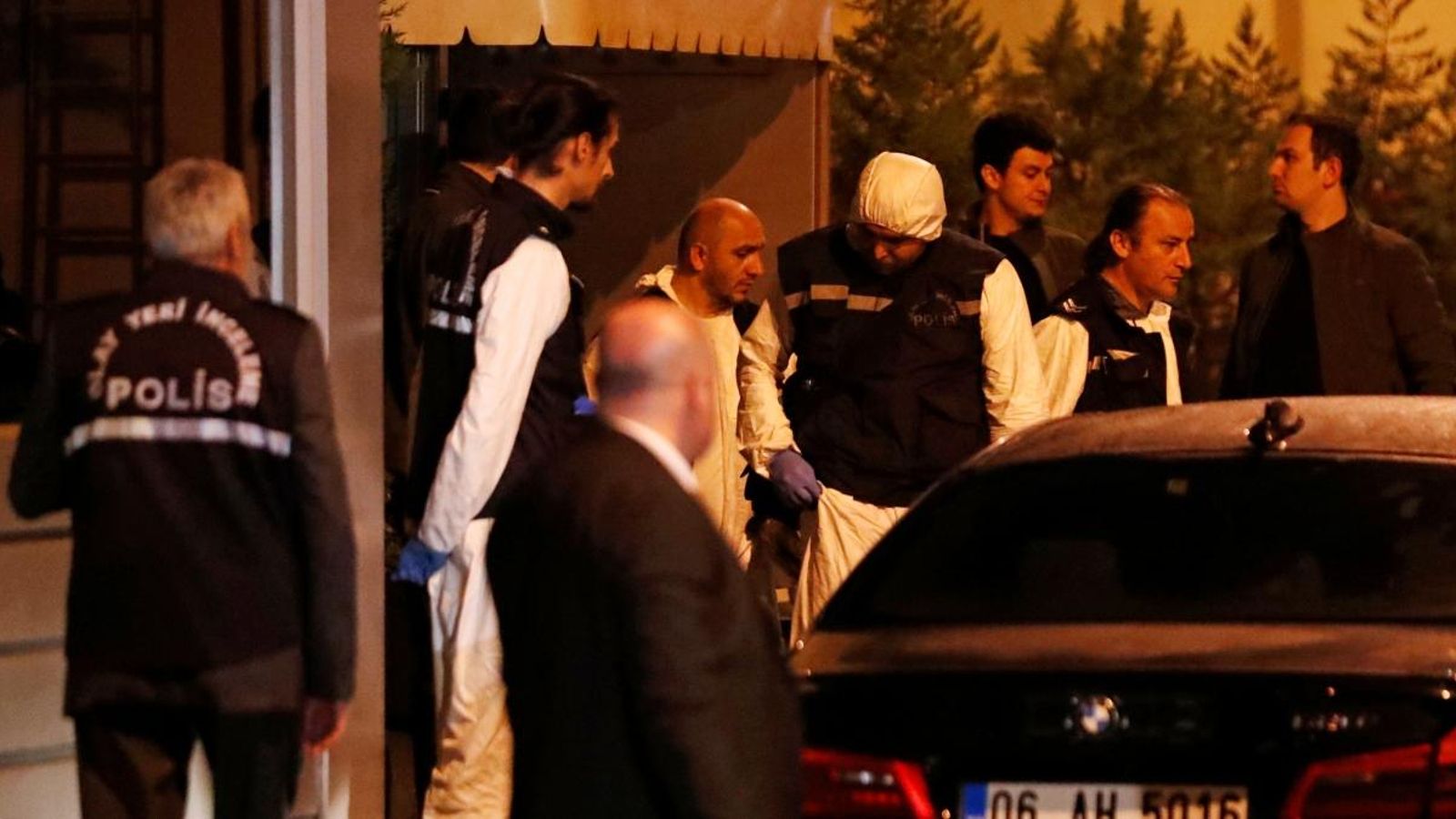 La policia forense turca abandona el consolat saudita a Istambul