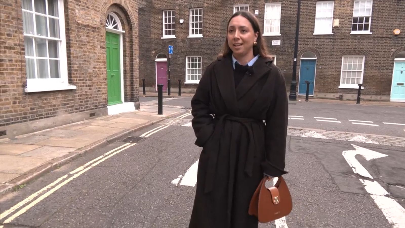 Amb Claudia, d'Elx, Claudia, d’Elx, fa set anys que residix a Londres, ens traslladerem al 221B de Baker Street, la casa de Sherlock Holmes