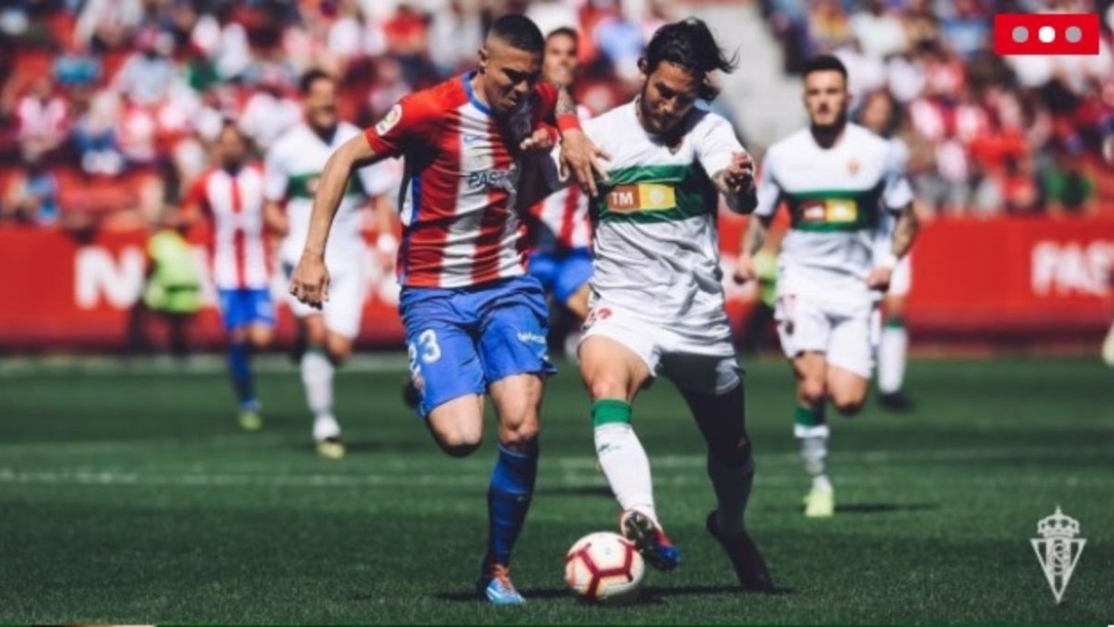 L\'Elx arrapa un valuós punt en el Molinón