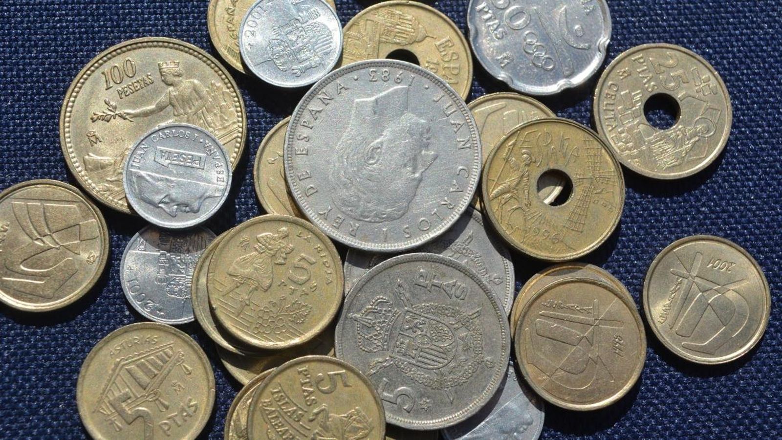 Monedes de diferents quantitats de pessetes