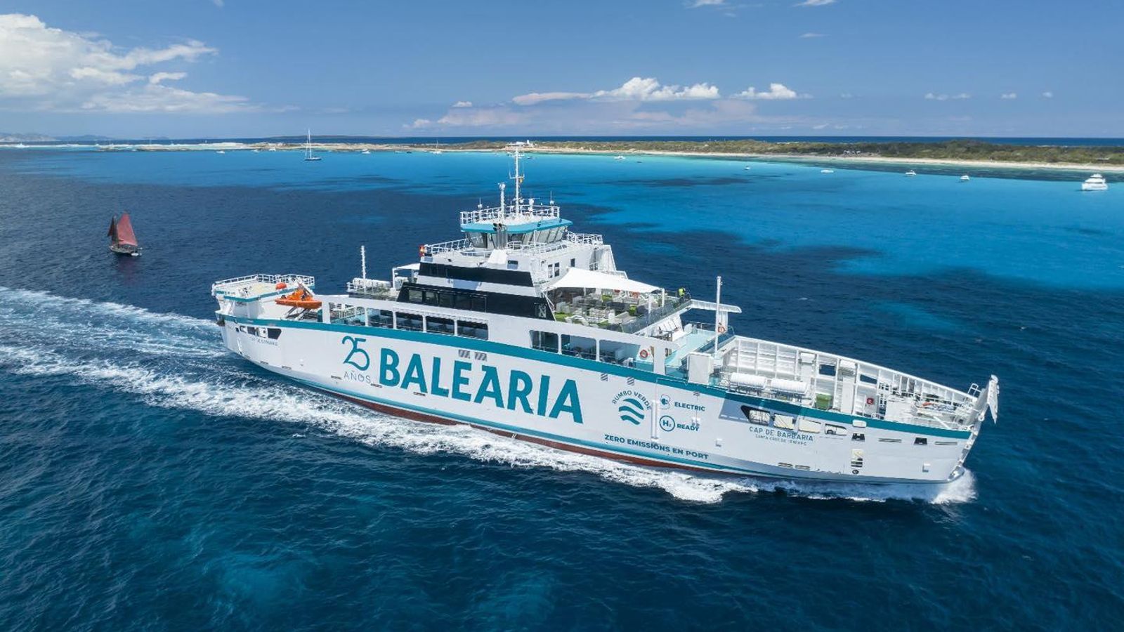 Vaixell de Baleària, amb disseny pels 25 anys Vaixell de Baleària amb disseny pel 25 aniversari