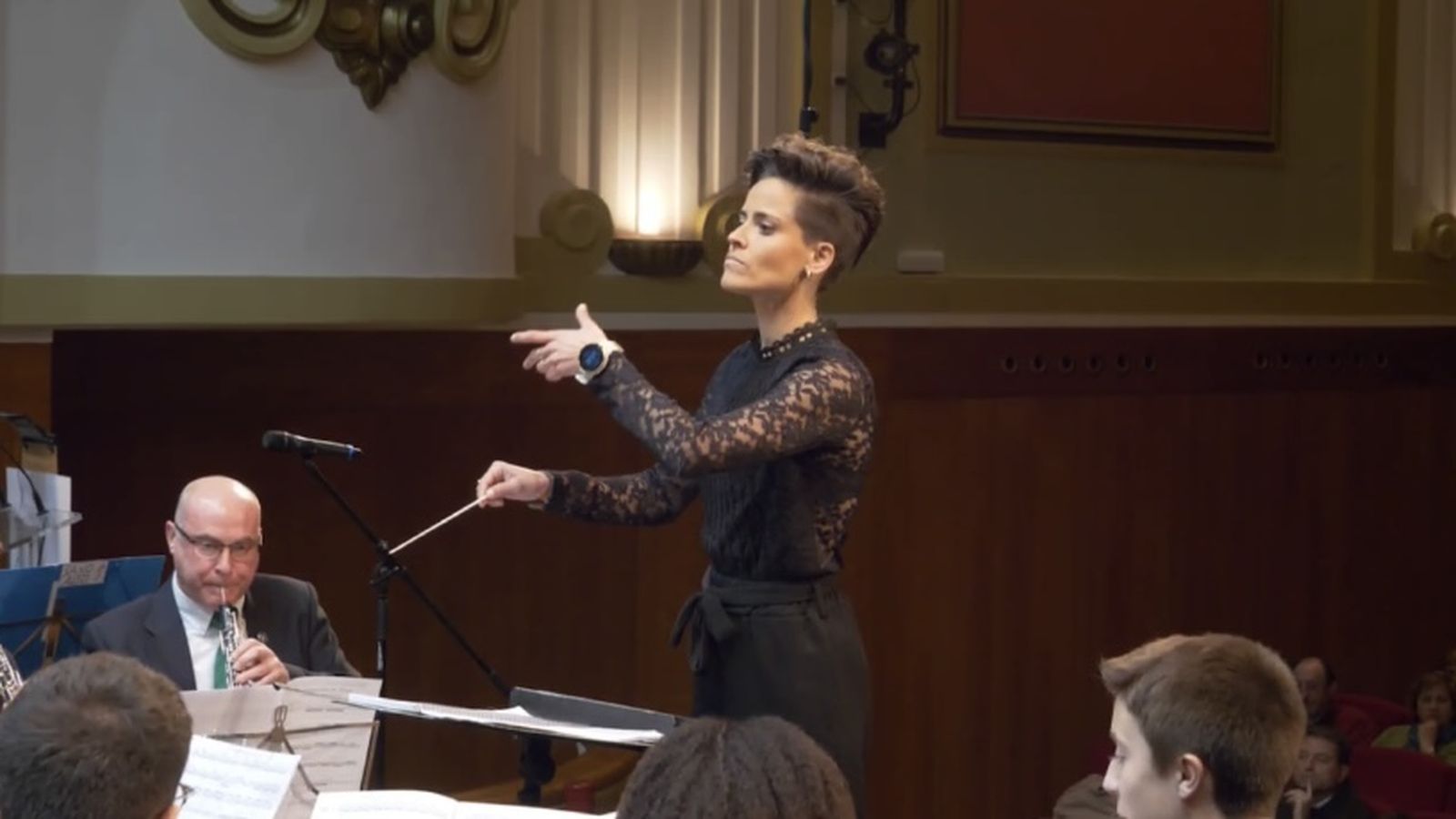 Sofía Zarzoso, nova directora de la Banda Simfònica de Dones de la Federació de Societats Musicals de la Comunitat Valenciana