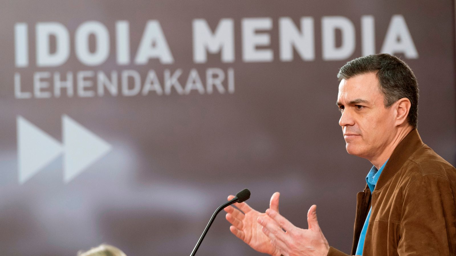 Sánchez participa en un acte de precampanya electoral per a donar suport a la candidata socialista a lehendakari, Idoia Mendia