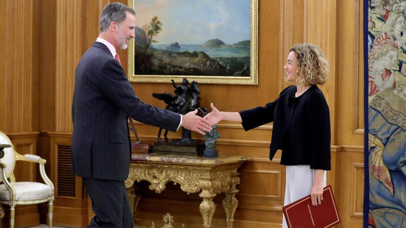 El rei Felip VI rep Meritxell Batet a la Zarzuela