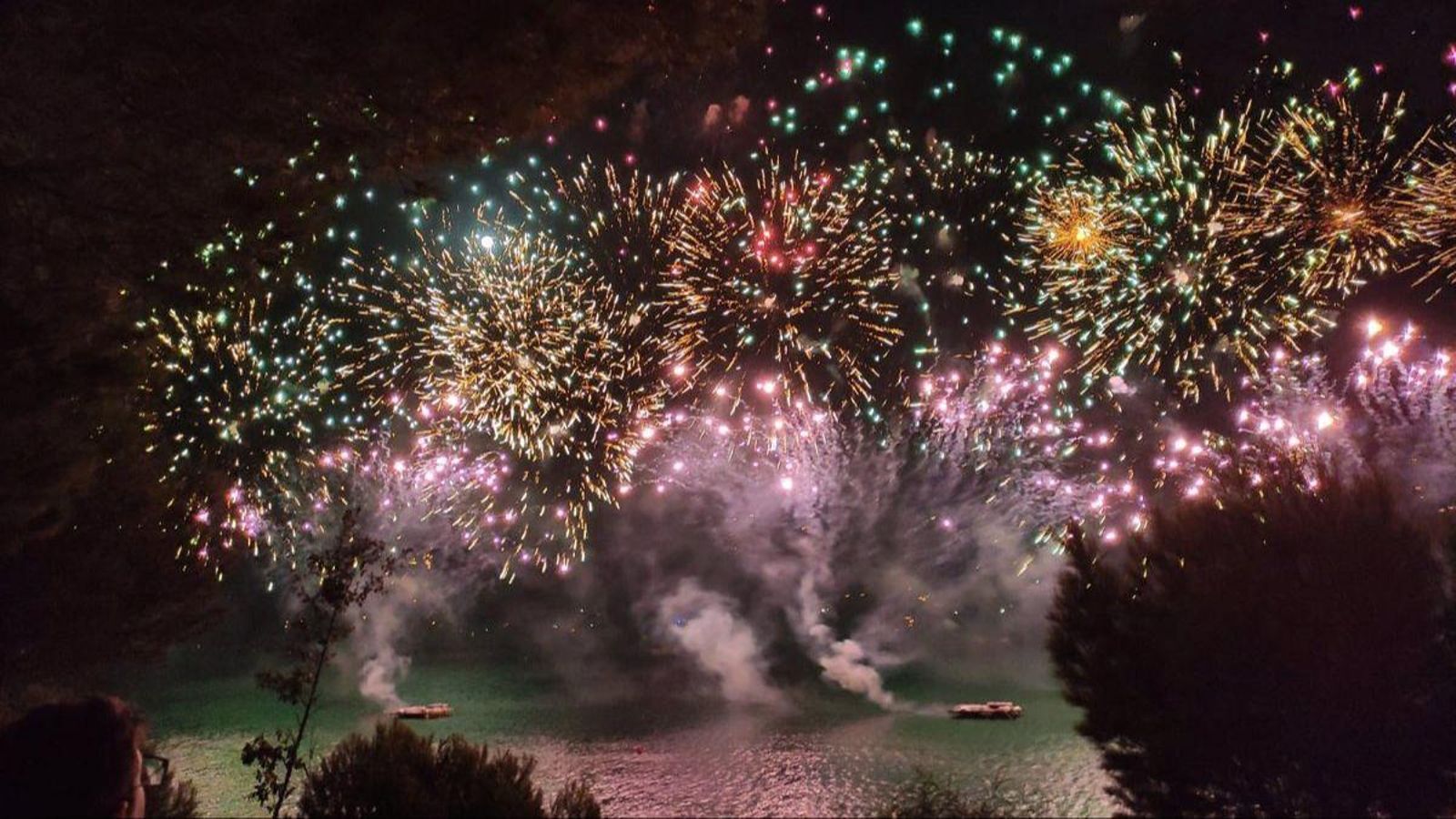 Aquest castell té la peculiaritat que es dispara íntegrament des de la mar