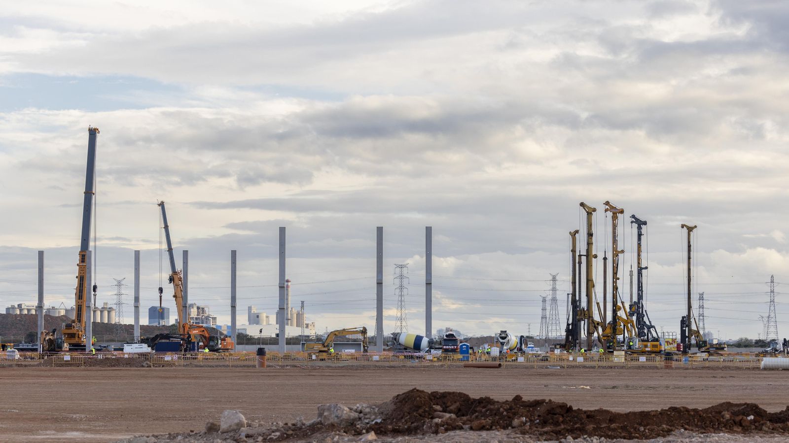 Una imatge de les obres de la gigafactoria, a finals de l'any passat