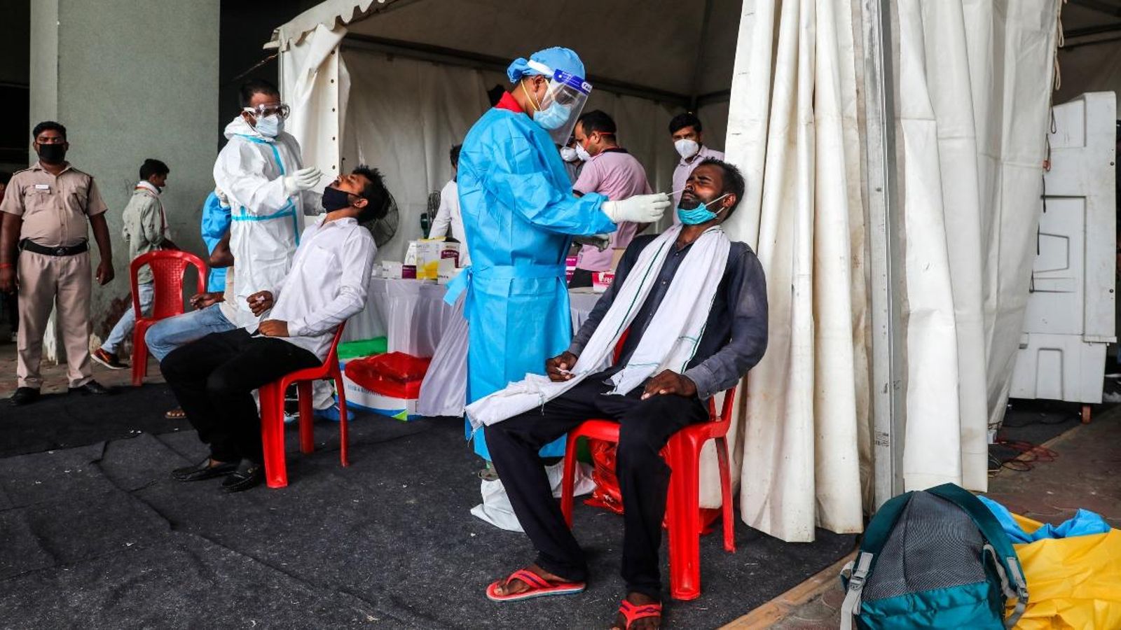 Realització de proves de coronavirus, aquest dimarts a Nova Delhi