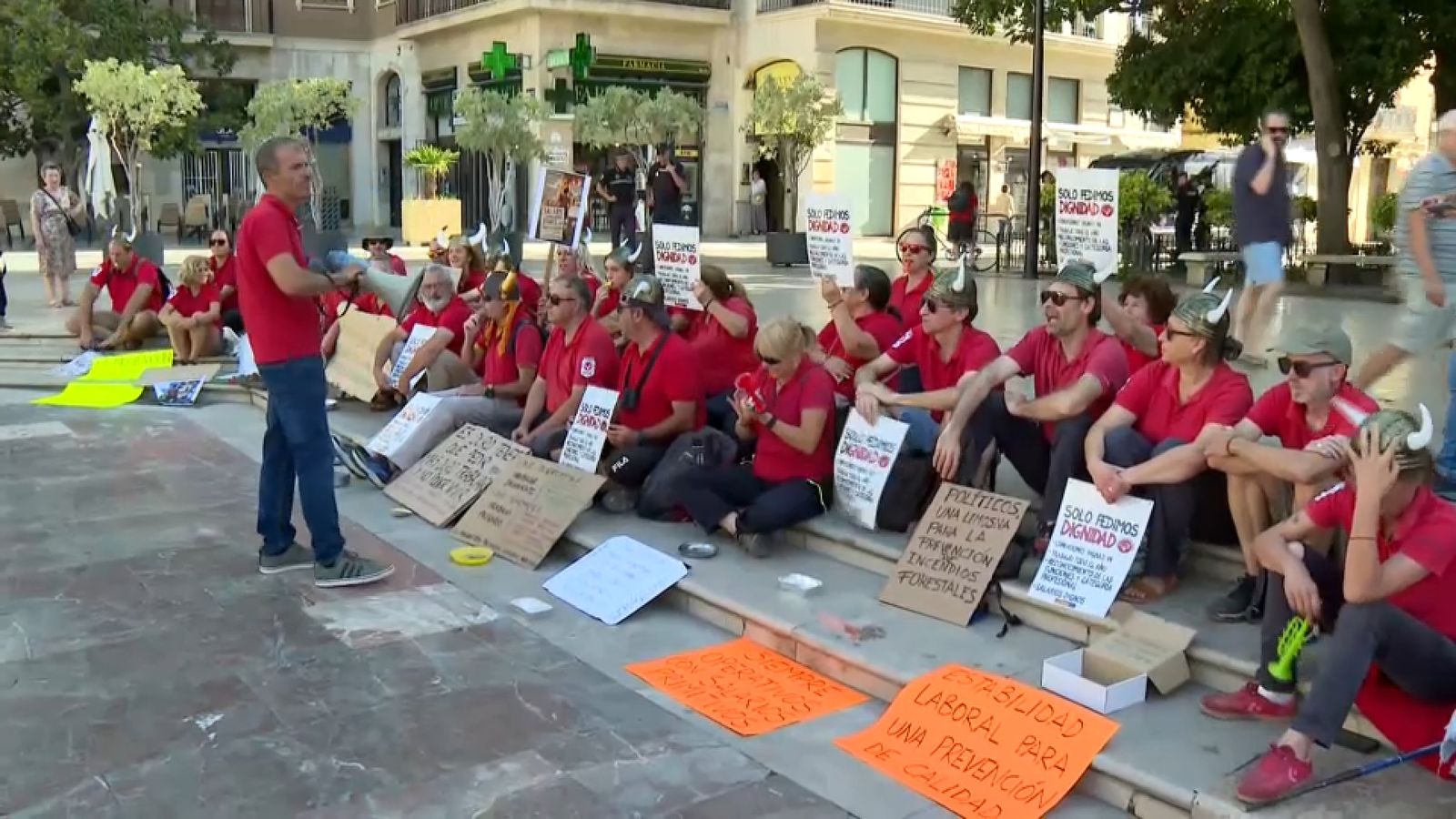 Manifestació dels treballadors i treballadores de vigilància preventiva d'incendis
