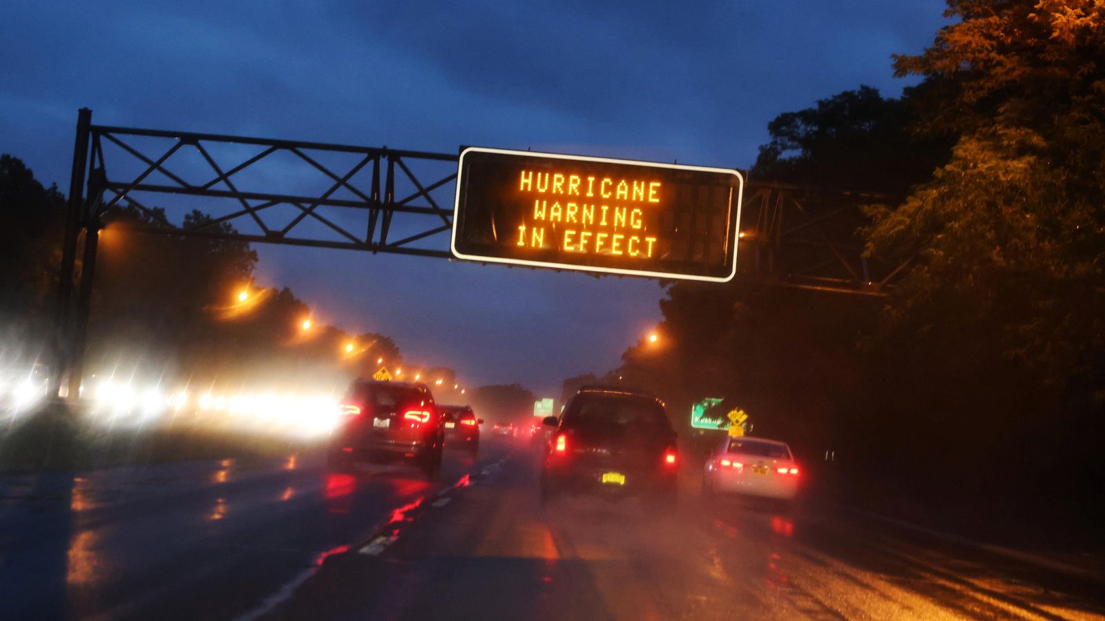 S'acosta el huracà Henri a la costa nord-est dels Estats Units