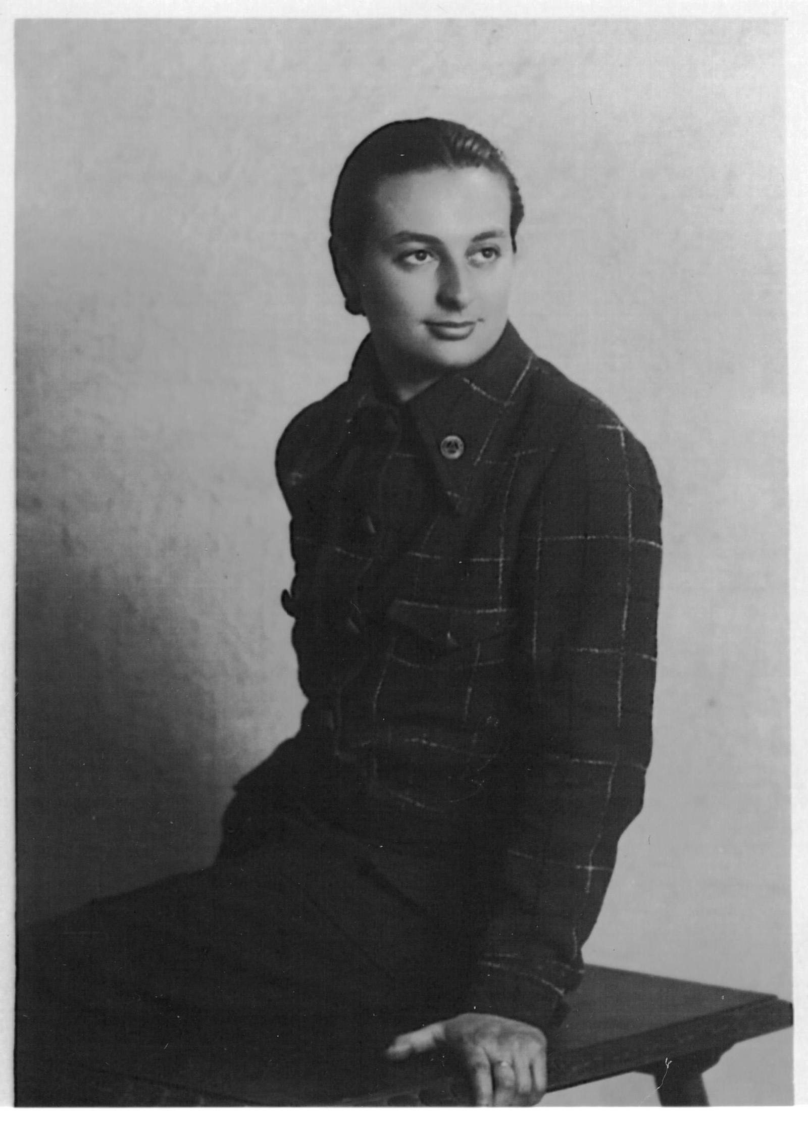 Pilar Soler a València quan comença la seua activitat en Dones Antifascistes