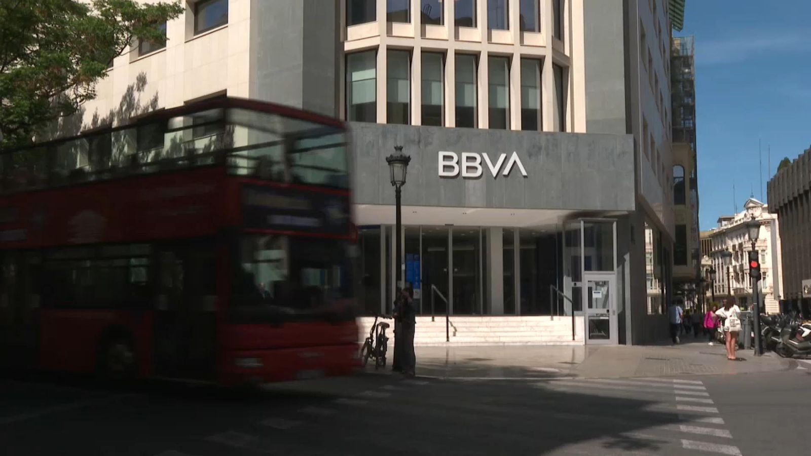 Edifici del BBVA a València Opa BBVA-Sabadell