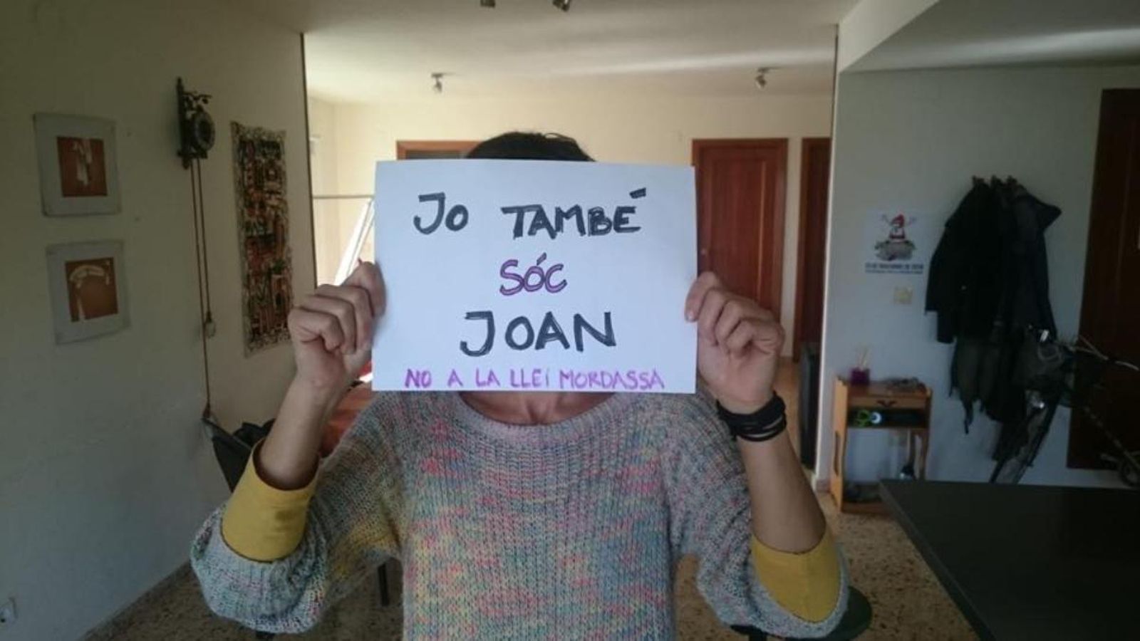 Imatge difosa a les xarxes socials per la PAH Safor-Valldigna sobre la campanya 'Jo també sóc Joan'.