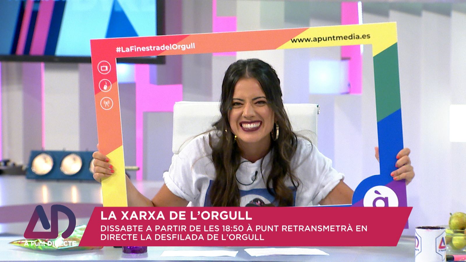 #LaFinestraDeLOrgull viral