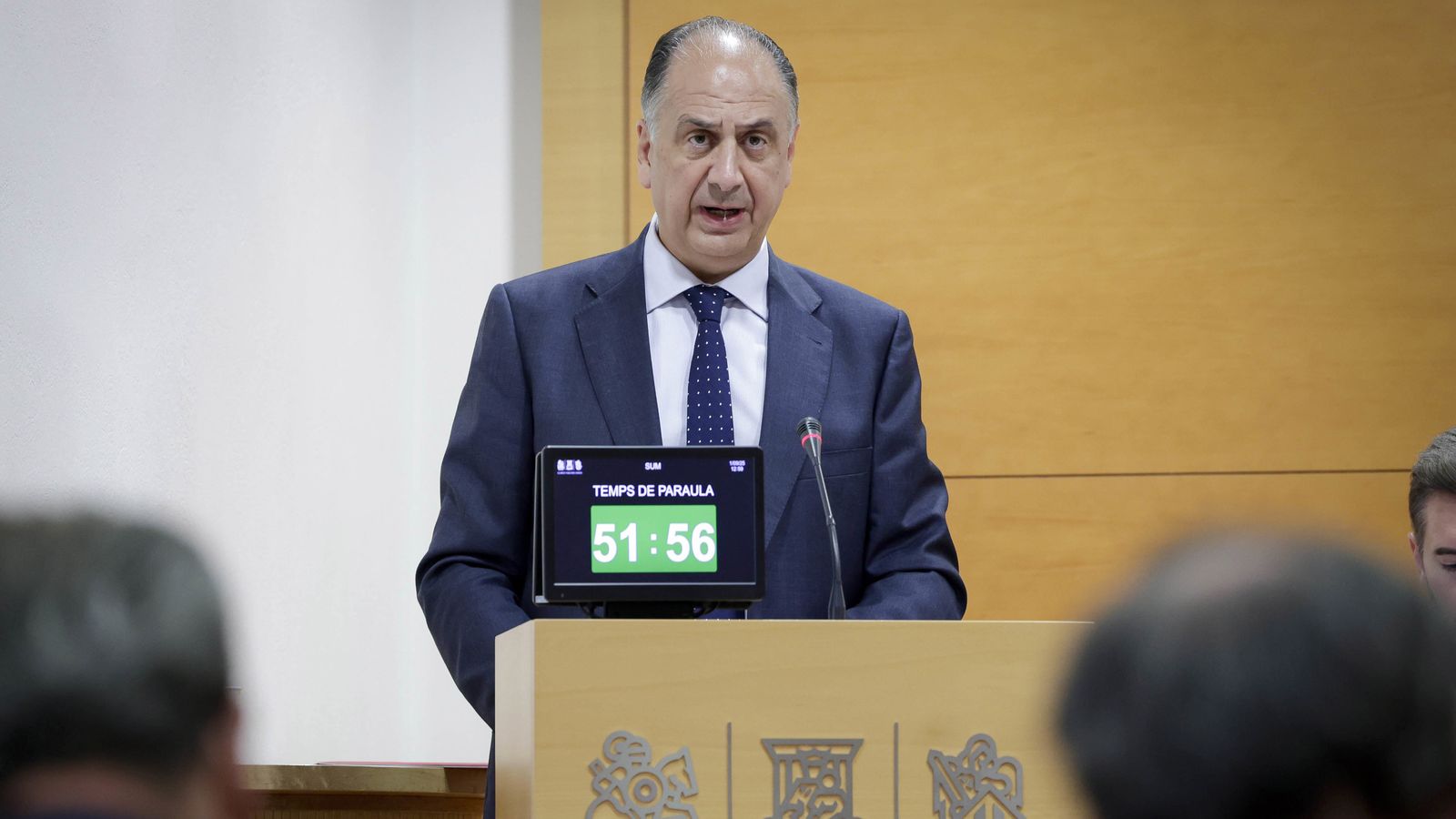 El conseller d'Emergències i Interior, Juan Carlos Valderrama, este dilluns en la Diputació Permanent de les Corts
