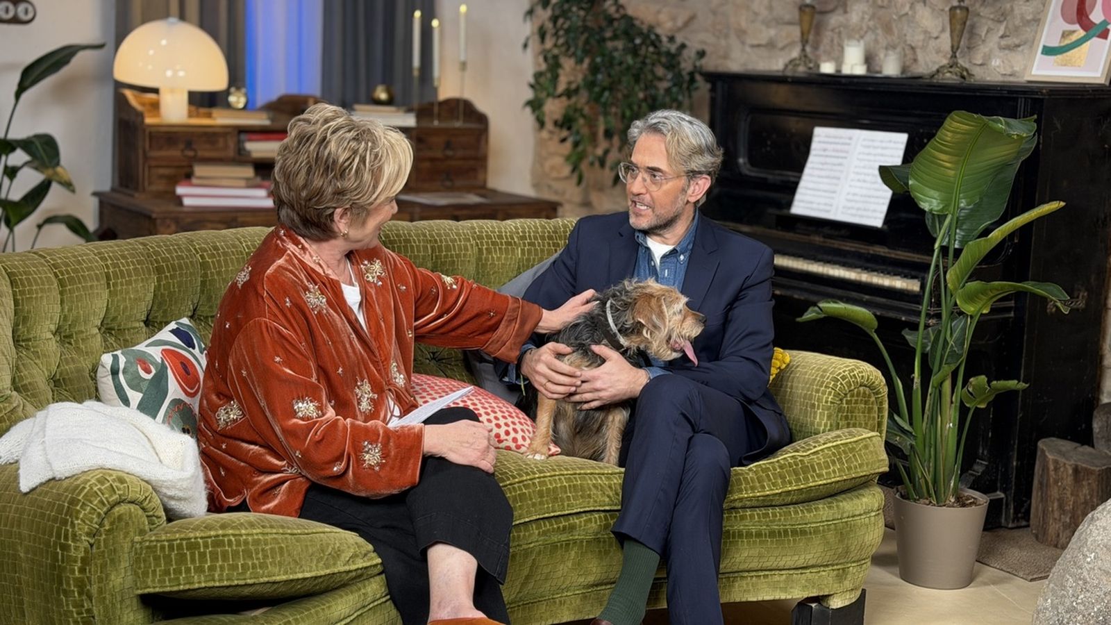 De lletres, veus i pinzellades, en casa d'Inés