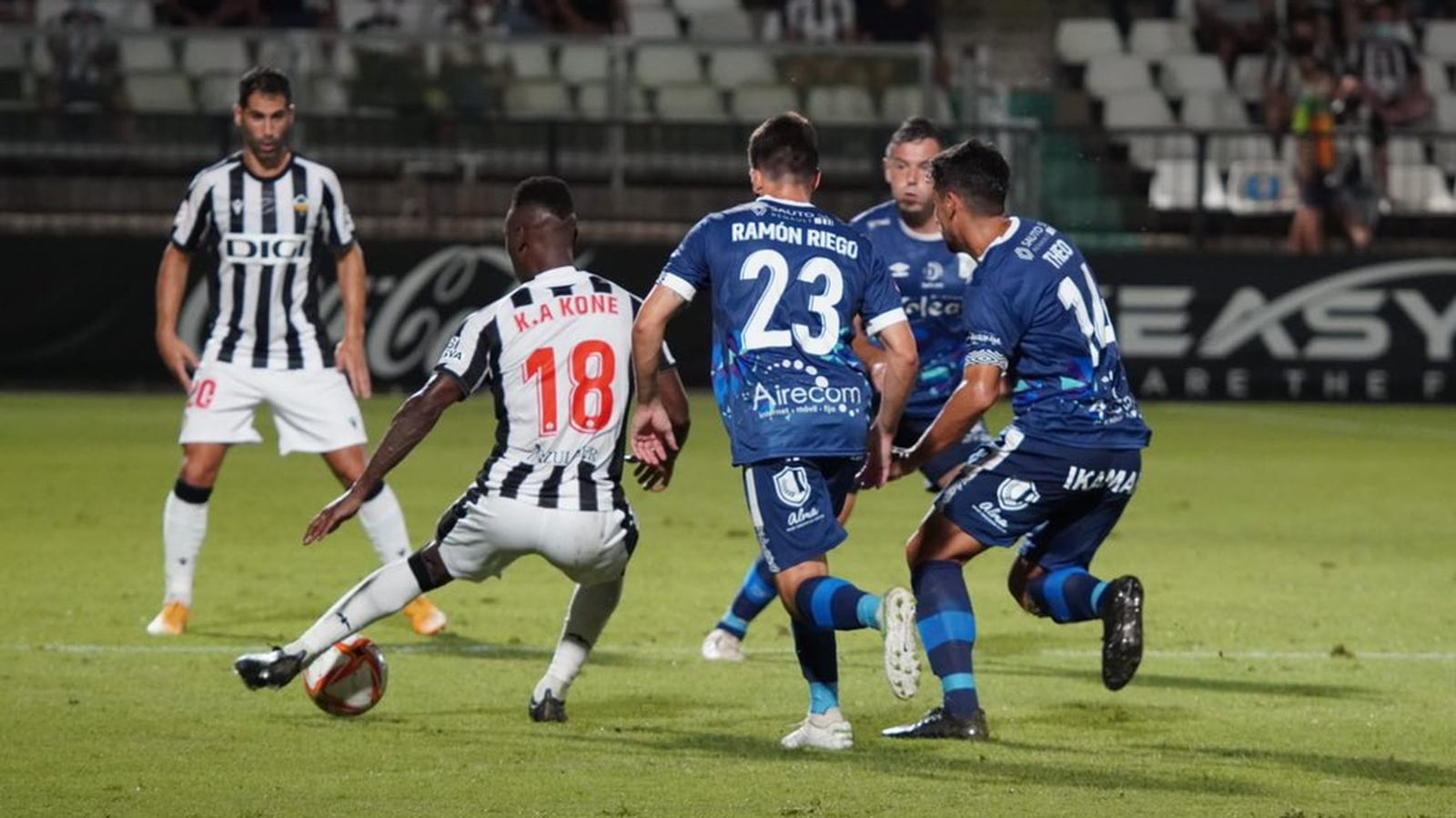 Kone tracta de guanyar una pilota