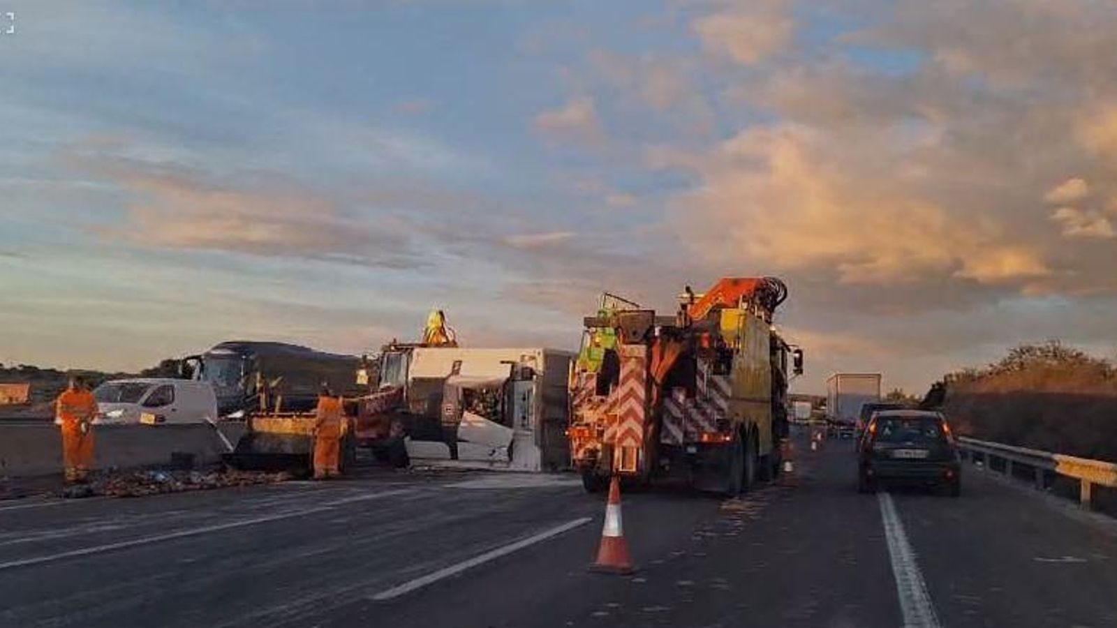 Camions accidentats aquest divendres a l'A-7, a Bètera