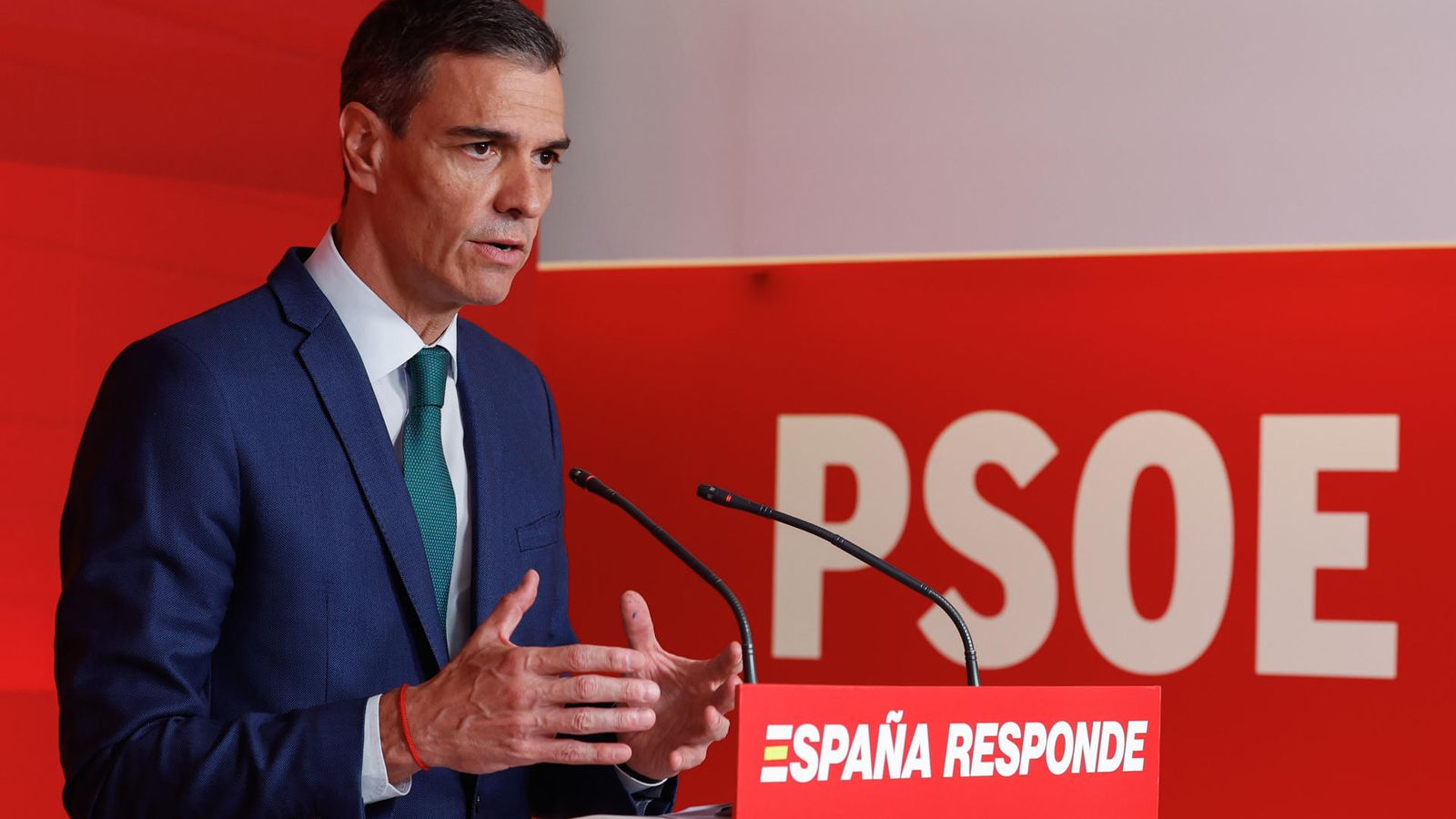 Sánchez compareix després de la reunió de l'executiva del PSOE per a explicar els canvis en el partit