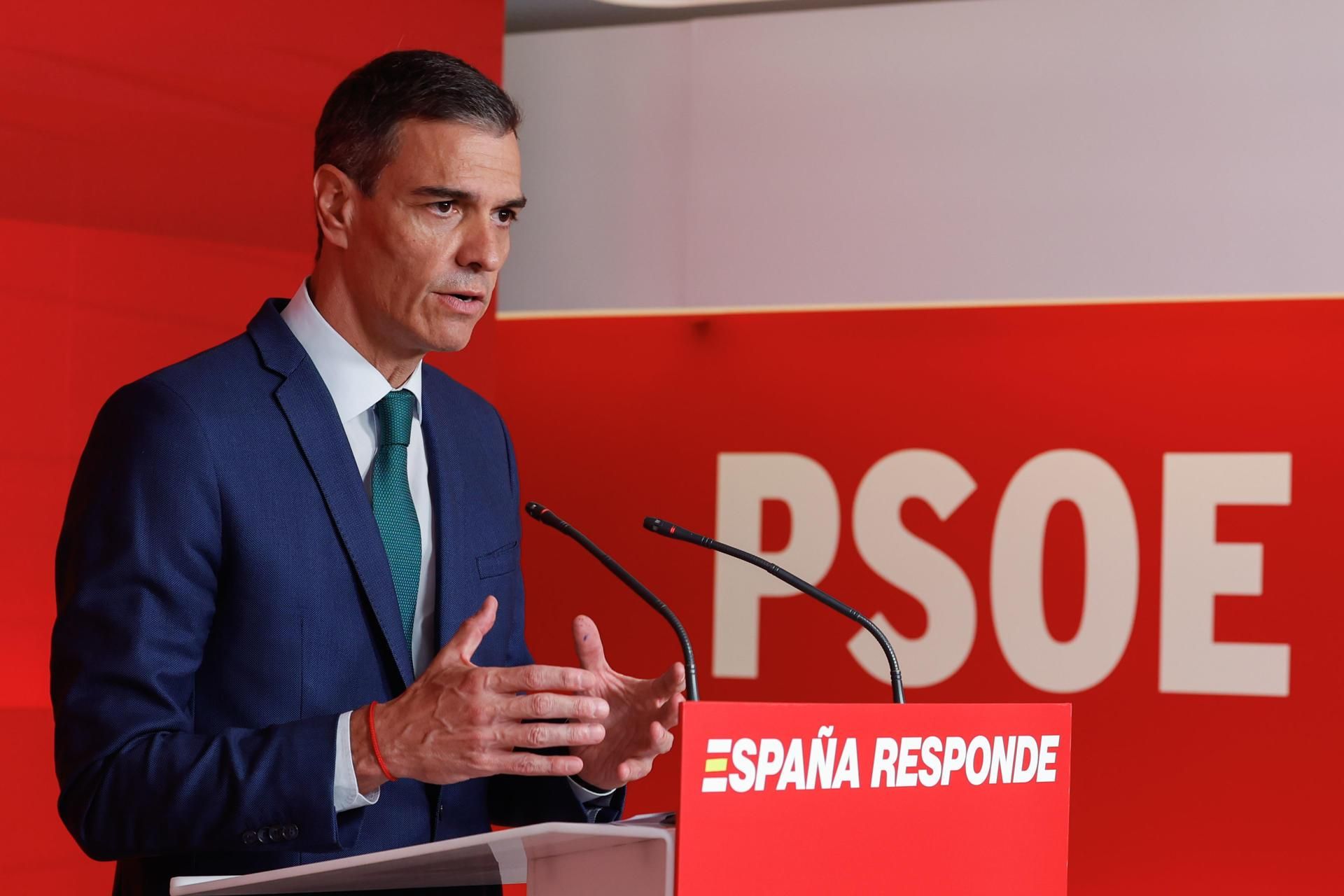 Sánchez compareix després de la reunió de l'executiva del PSOE per a explicar els canvis en el partit