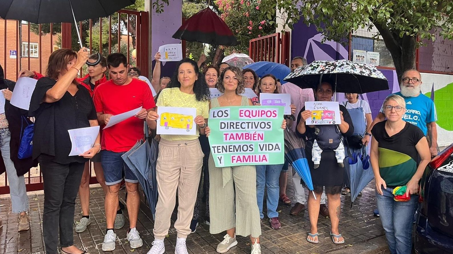 Protesta a l'IES Forn d'Alcedo de València Protesta a l'IES Forn d'Alcedo de València