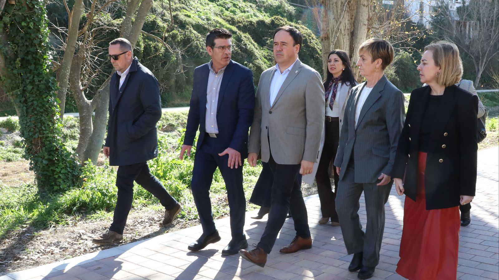 Pérez Llorca en un acte a Ontinyent acompanyat de l'alcalde del municipi, Jorge Rodríguez (Ens Uneix), i la consellera de Turisme, Marian Cano